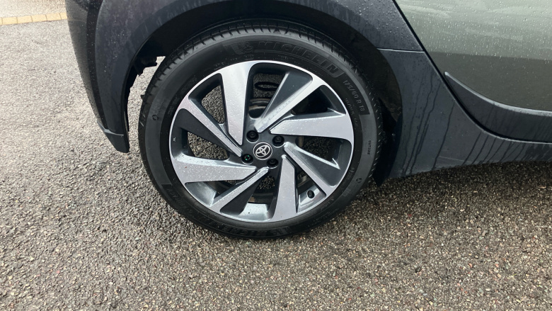 Toyota Aygo X 1.0 VVT-i Edge 5dr Auto Petrol Hatchback